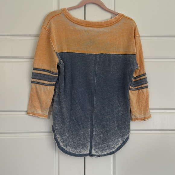 Women’s We the Free shirt - Picture 3 of 3